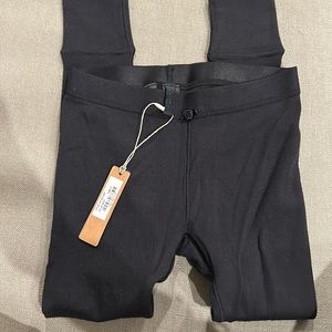 Brand new SKIMS logo kids legging. Soot color (black)